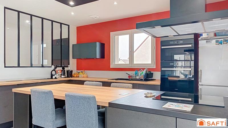 Maison - 95 m² - 4 pièces