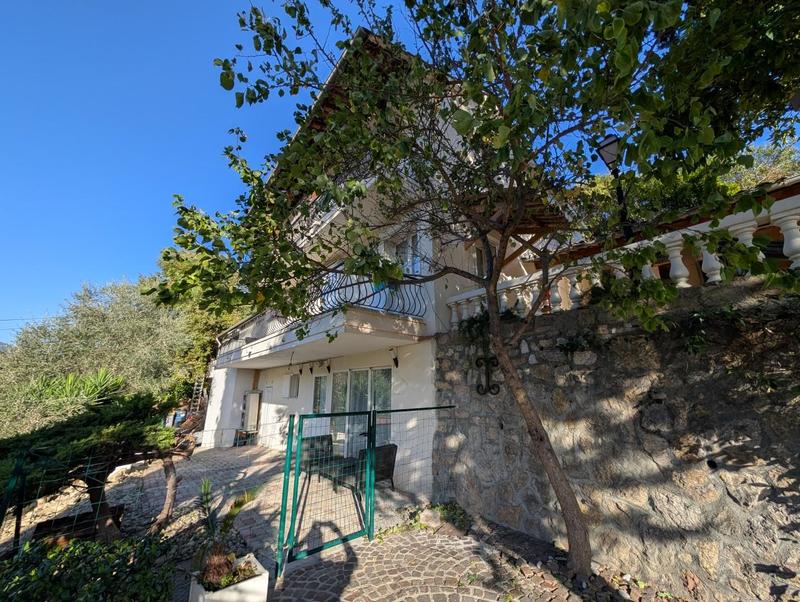 Villa - 179 m² - 7 pièces