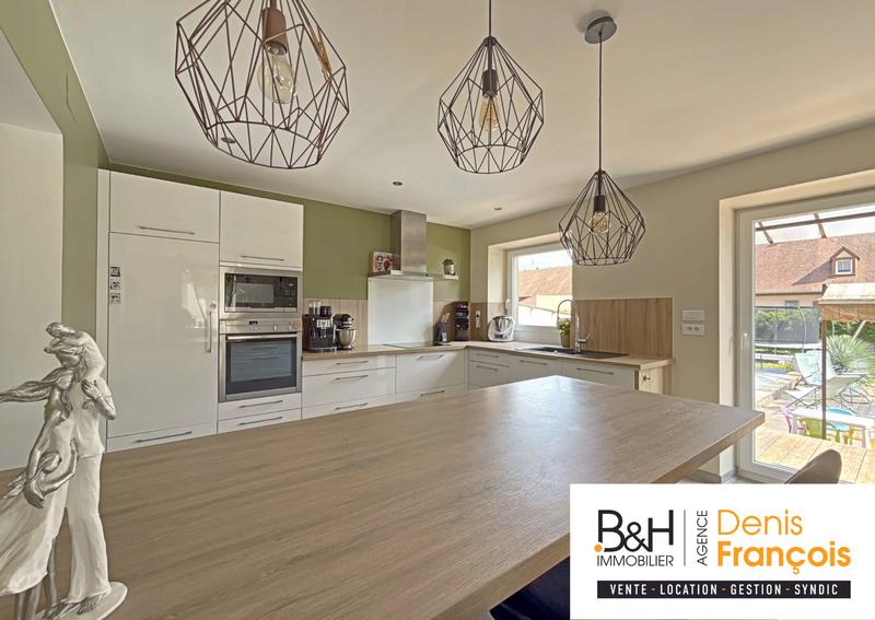 Maison ancienne - 172 m² - 5 pièces