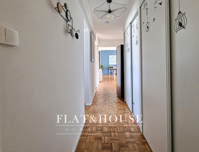 Appartement - 77 m² - 5 pièces