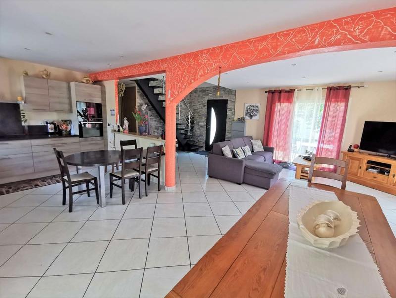 Maison - 191 m² - 7 pièces