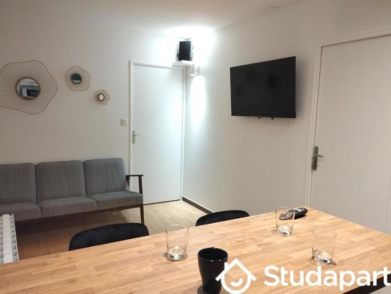 Chambre - 12 m² - 1 pièce