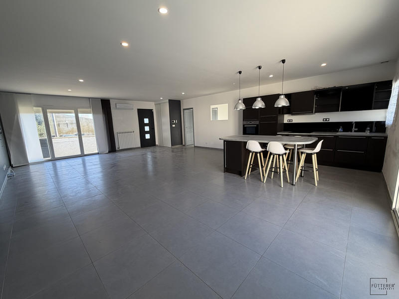 Villa - 142 m² - 4 pièces