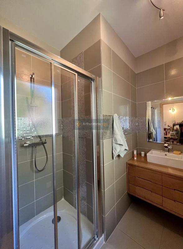 Maison - 195 m² - 5 pièces