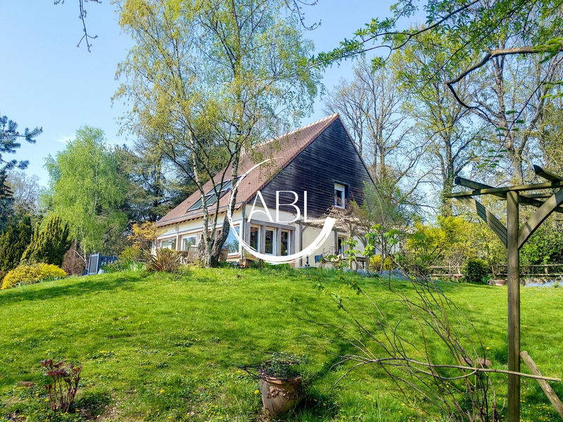 Maison - 206 m² - 7 pièces