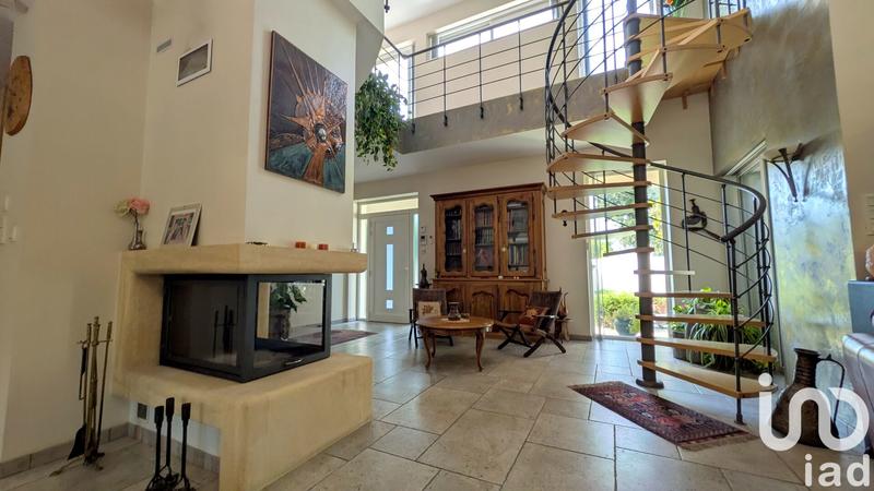 Maison - 218 m² - 6 pièces