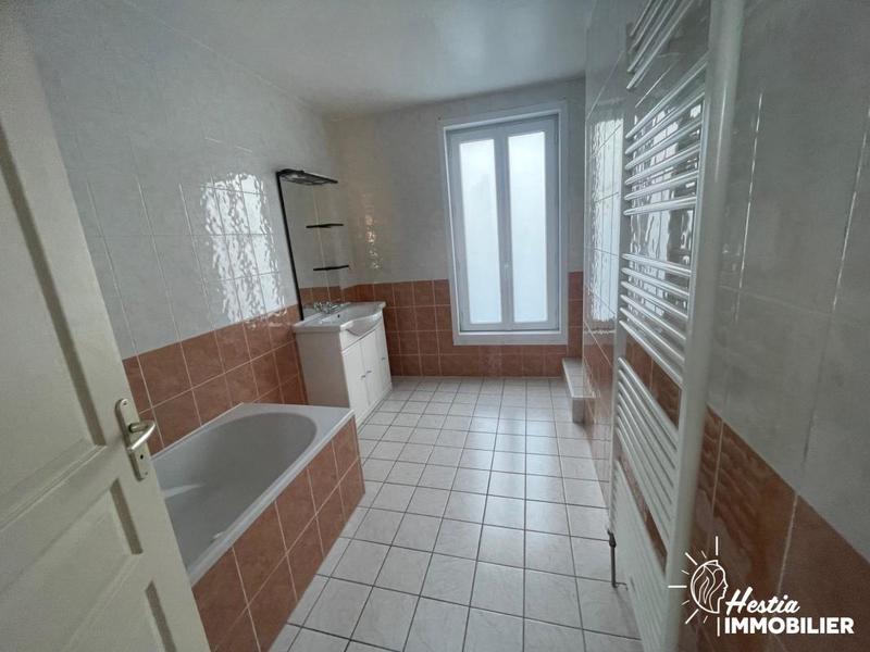 Maison - 90 m² - 5 pièces