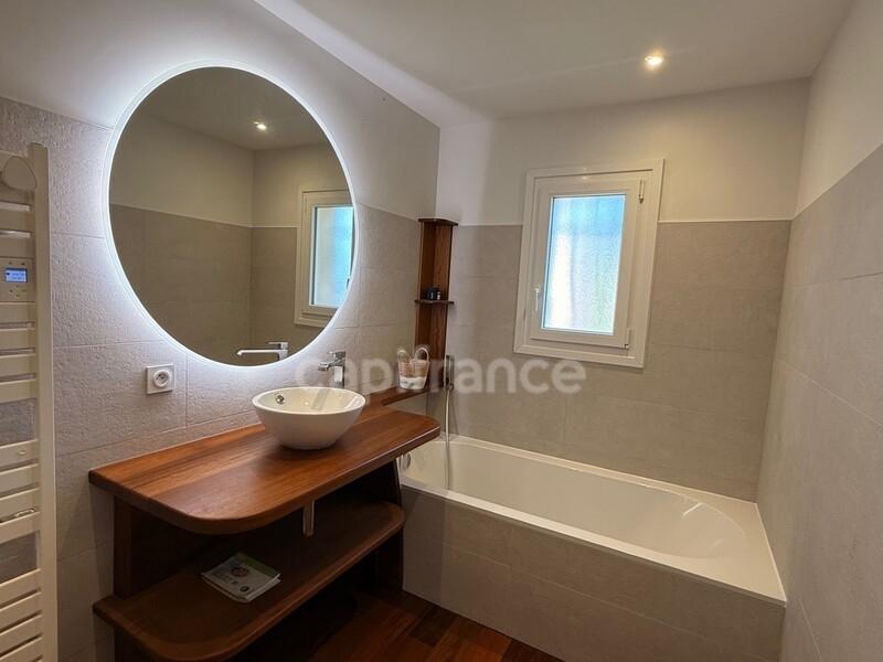 Villa - 140 m² - 6 pièces