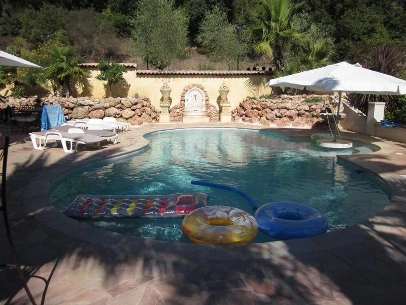 Maison chambre d'hôtes - 450 m² - 14 pièces