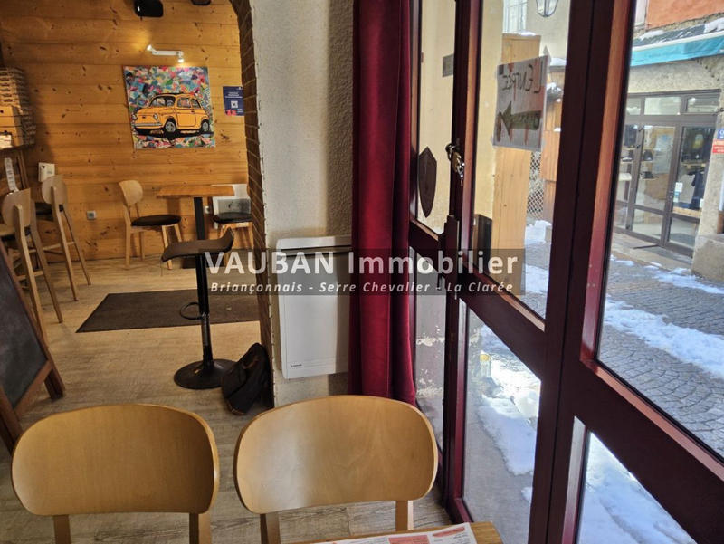 Fonds de commerce - Magasins - 102 m²