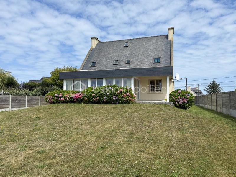 Maison - 143 m² - 6 pièces