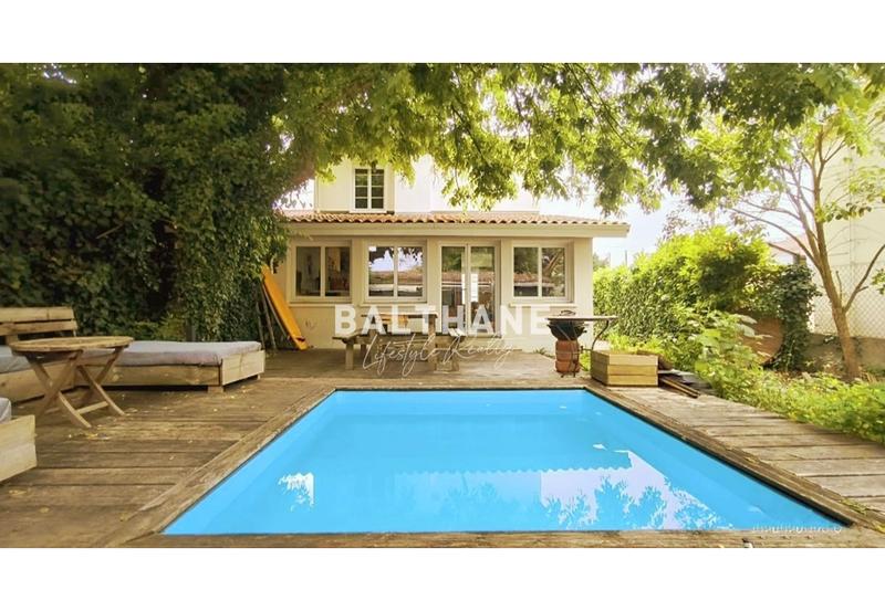 Maison - 105 m² - 4 pièces