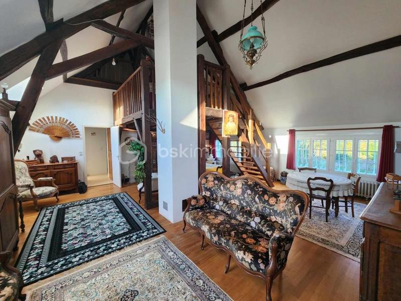 Maison traditionnelle - 308 m² - 10 pièces