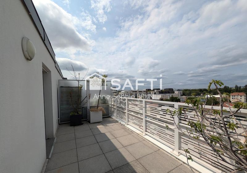 Appartement - 81 m² - 4 pièces