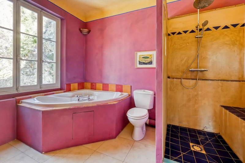 Maison - 220 m² - 10 pièces