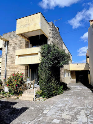 Maison - 200 m² - 8 pièces