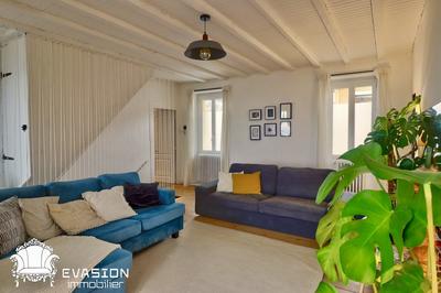 Maison - 182 m² - 6 pièces