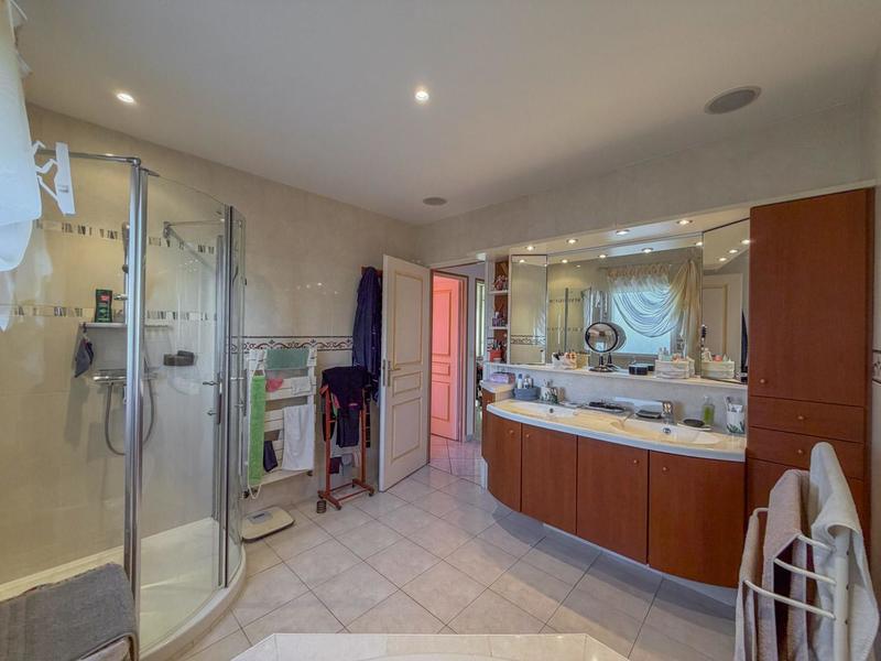 Maison - 134 m² - 5 pièces