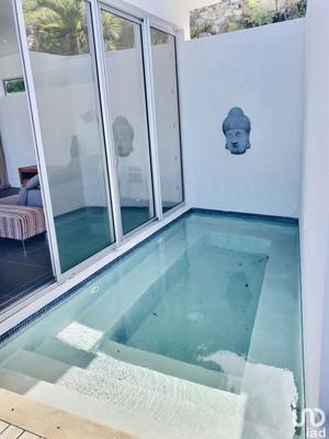 Maison - 200 m² - 5 pièces