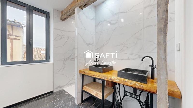 Maison - 210 m² - 7 pièces