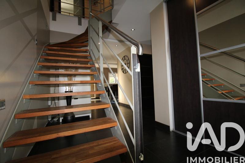 Maison - 180 m² - 7 pièces