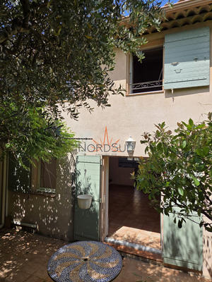 Villa - 90 m² - 4 pièces