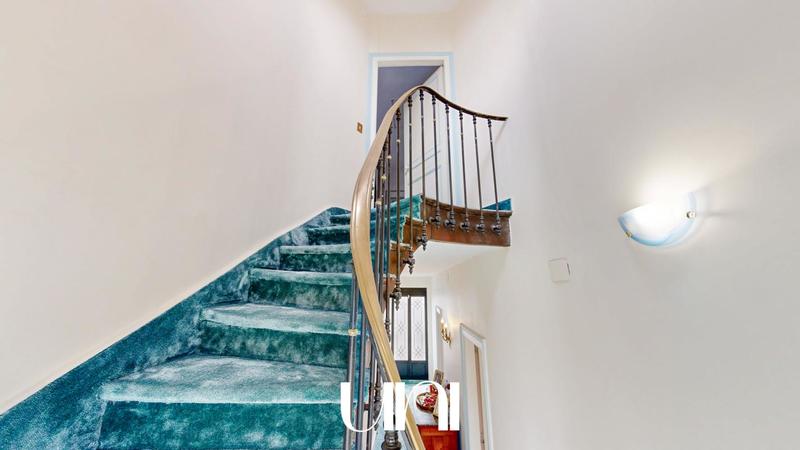 Maison de maîtres - 260 m² - 8 pièces