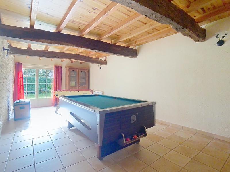 Maison - 252 m² - 5 pièces
