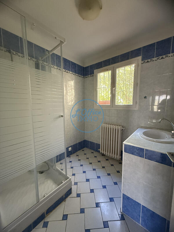 Maison traditionnelle - 100 m² - 6 pièces