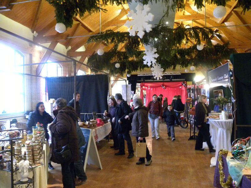 Marché de Noël, animations et parades de rues - Bellême Noël