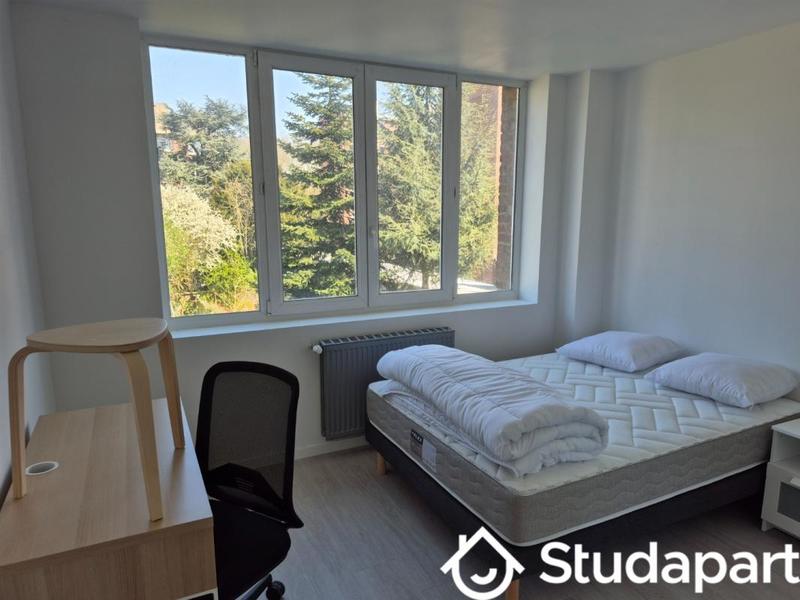 Chambre - 10 m² - 1 pièce