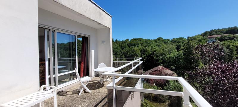 Maison - 250 m² - 9 pièces