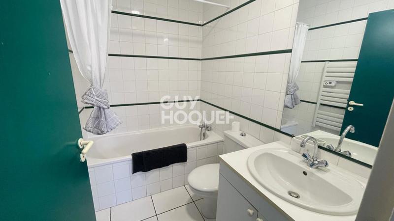 Studio - 25 m² - 1 pièce