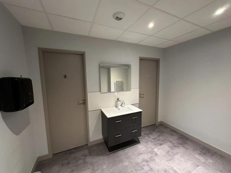 Bureau - 262 m² - 8 pièces