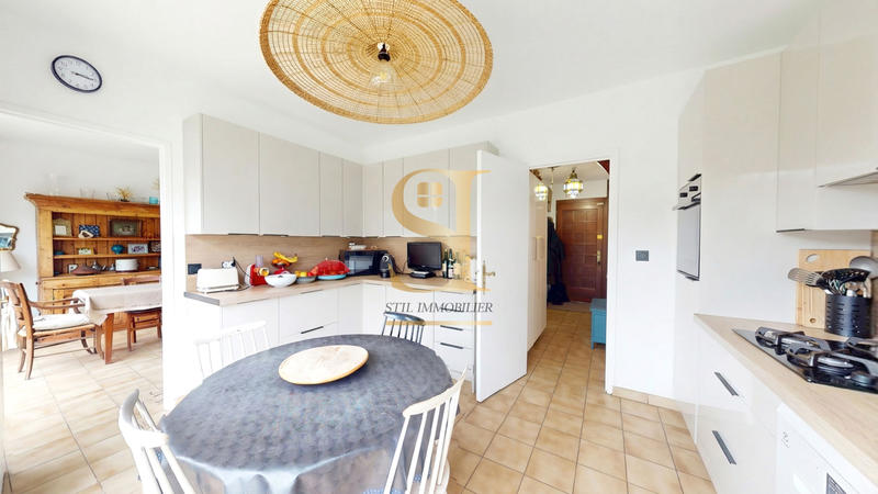 Maison - 134 m² - 7 pièces