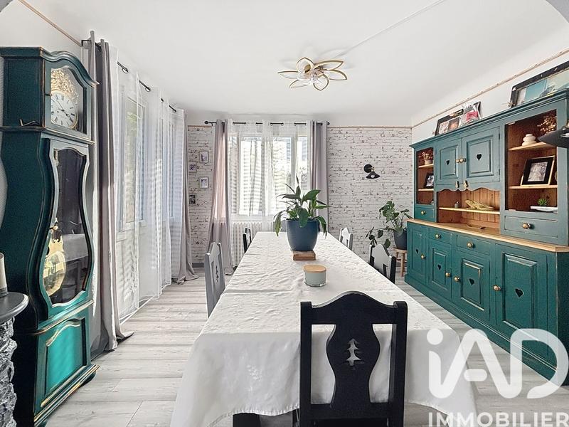 Maison - 177 m² - 7 pièces