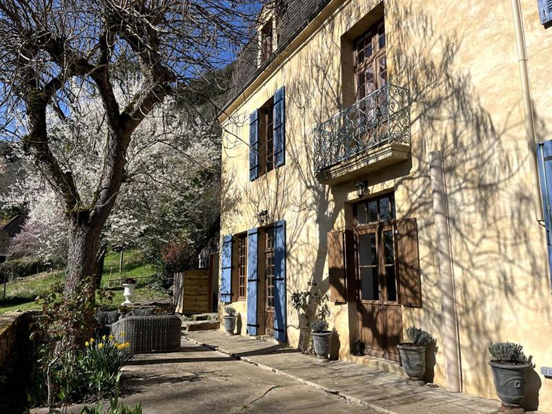 Maison - 200 m² - 7 pièces