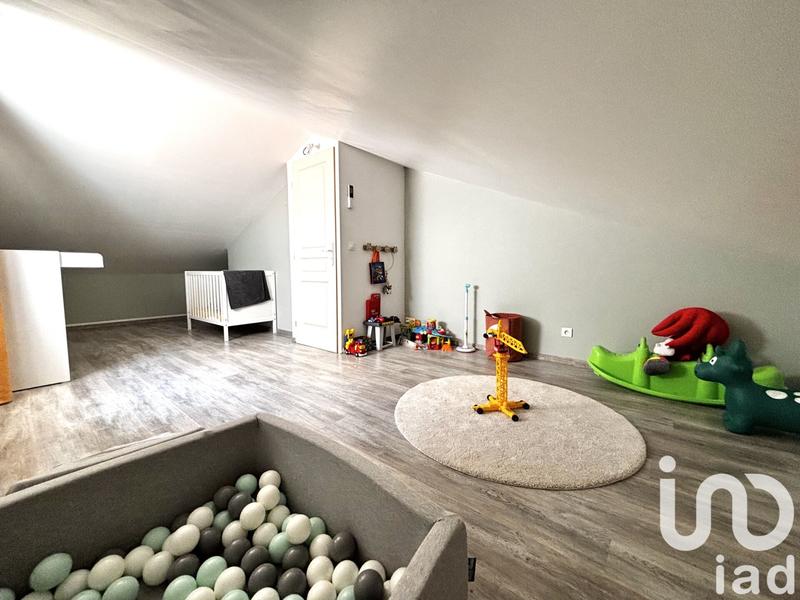 Maison - 93 m² - 4 pièces