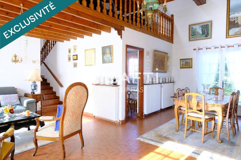 Maison - 137 m² - 7 pièces