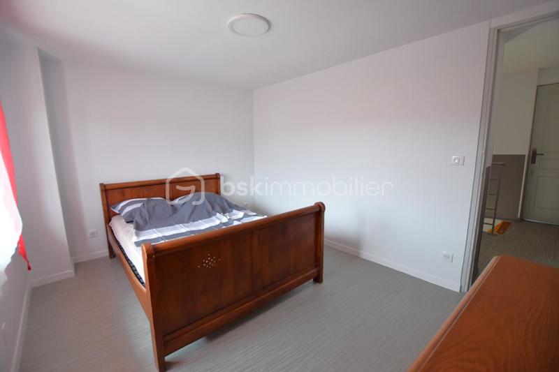 Maison - 210 m² - 8 pièces