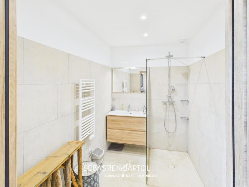 Maison - 145 m² - 4 pièces