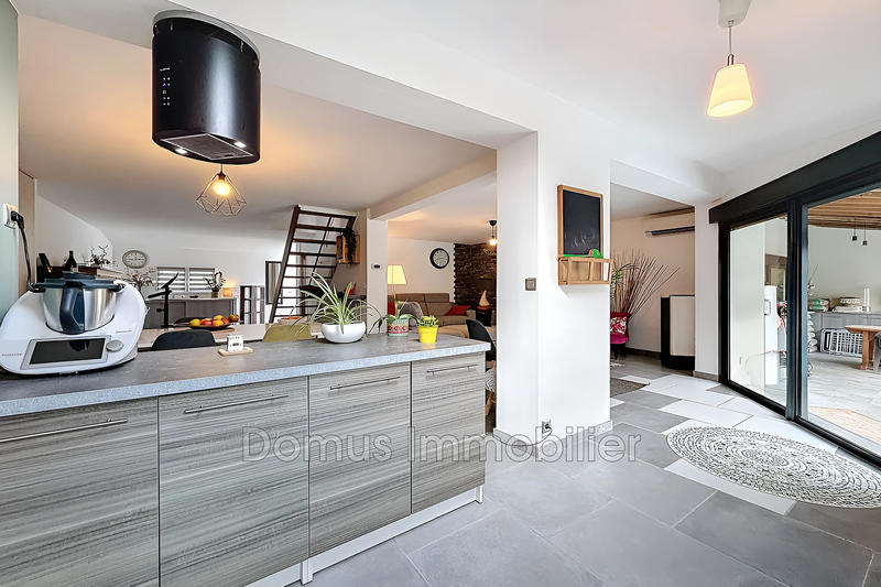 Maison - 121 m² - 5 pièces