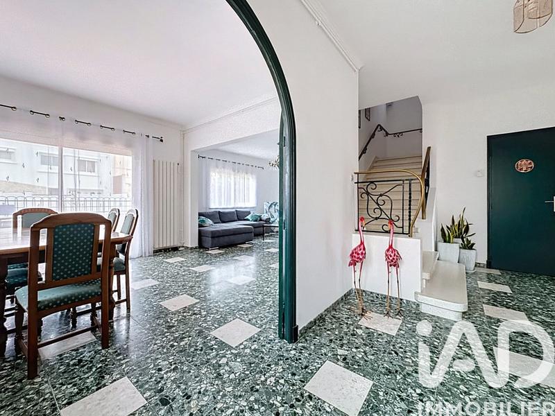 Maison - 180 m² - 5 pièces