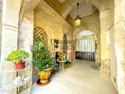 Appartement - 192 m² - 6 pièces