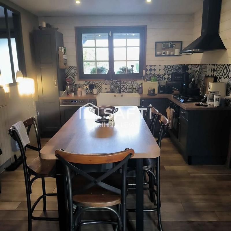 Maison - 160 m² - 5 pièces