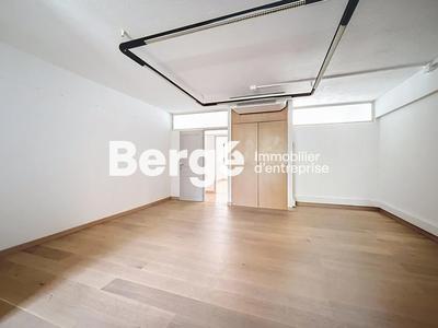 Bureau - 70 m² - 3 pièces