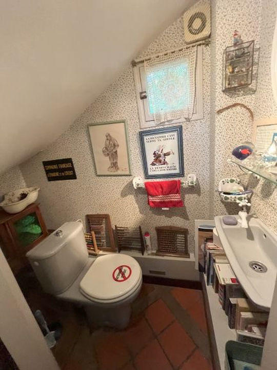 Maison - 284 m² - 9 pièces