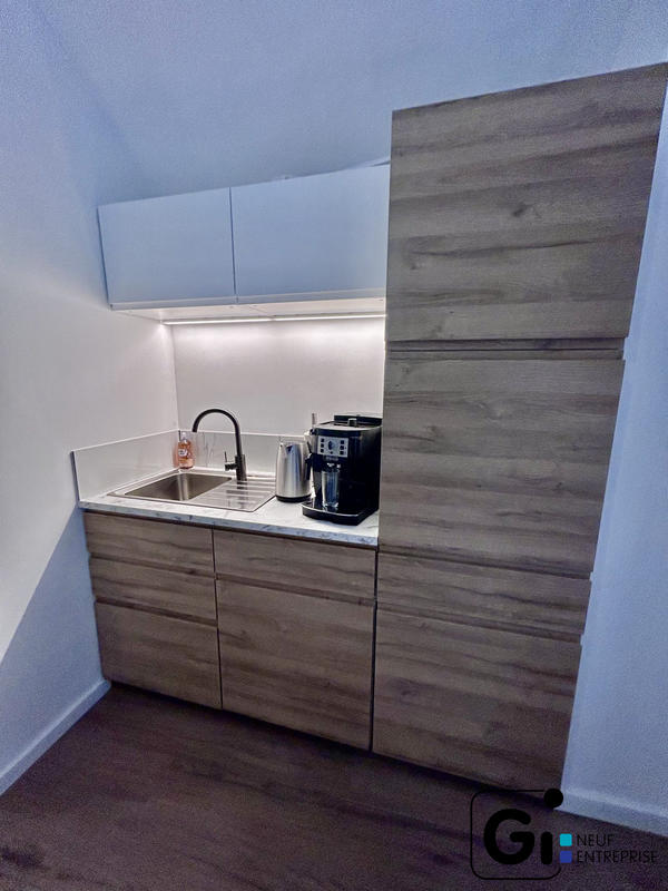 Bureau - 21 m² - 2 pièces