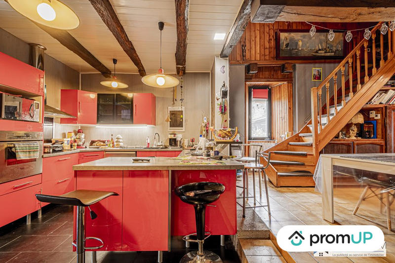 Maison - 202 m² - 5 pièces