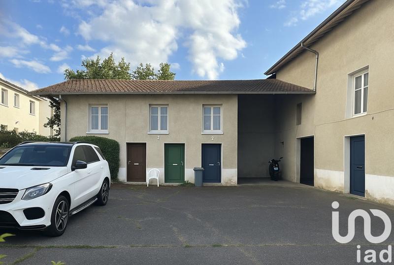 Maison - 560 m² - 10 pièces